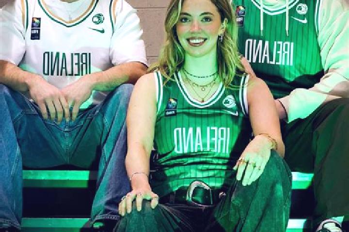 Rose, 26 — Escort in Blarney, Ireland