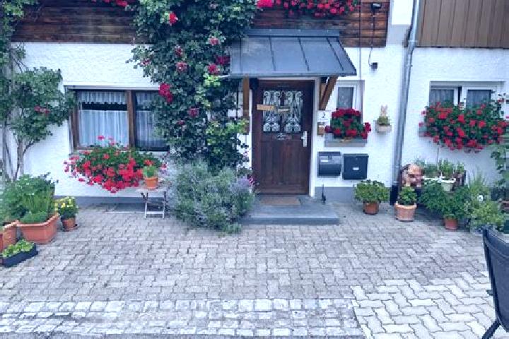 Rose, 26 — Escort in Weiler-Simmerberg, Germany