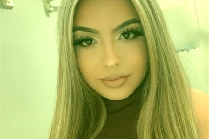 Rose, 27, a blonde dark-eyed latina companion based in Goleasca. Offering Fetish, Couples, Domination. Available for incall and outcall, day and evening dates.