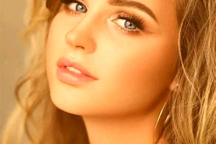 Rose, 27, a dark blonde blue-eyed asian companion based in Giorgilorio. Offering Tantra, Couples, Deep French Kissing, Prostate Massage. Available for incall...