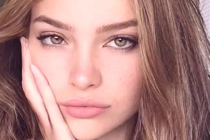 Rose, 27, a dark blonde hazel-eyed latina companion based in Paluzza. Offering Domination, CIM, Deep French Kissing. Available for incall and outcall, day an...