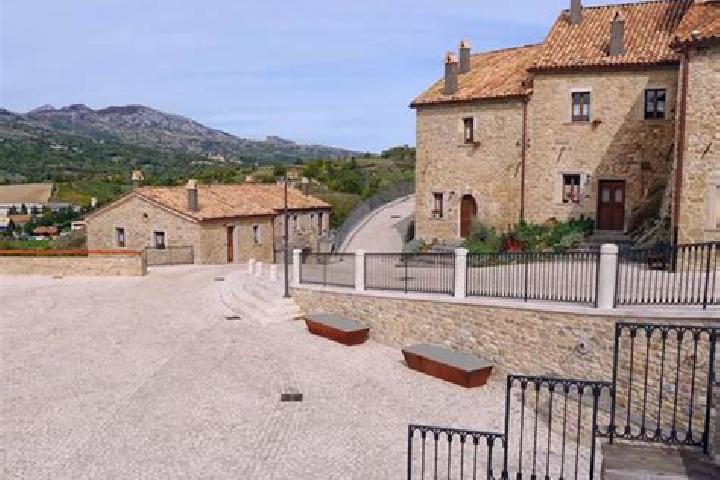 Rose, 27 — Escort in Castel del Giudice, Italy