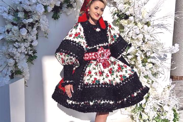 Rose, 27 — Escort in Feresti, Romania