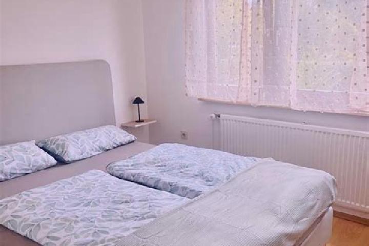 Rose, 27 — Escort in Korbach, Germany