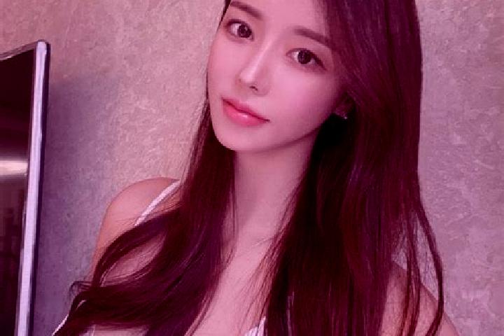 Rose, 27 — Escort in Xukou, China