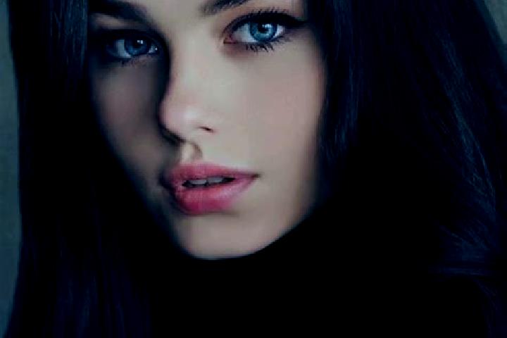 Rose, 28, a black dark-eyed caucasian companion based in Mazaugues. Offering Roleplay, Tantra. Available for incall and outcall, overnight bookings available.
