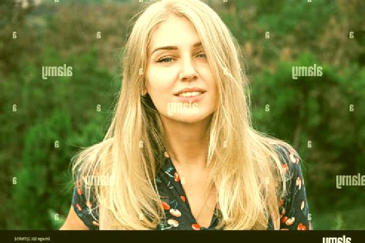 Rose, 28, a blonde blue-eyed middle eastern companion based in Kaz. Offering Deep French Kissing, Party Girl, Girlfriend Experience, Dinner Date, Overnight. ...