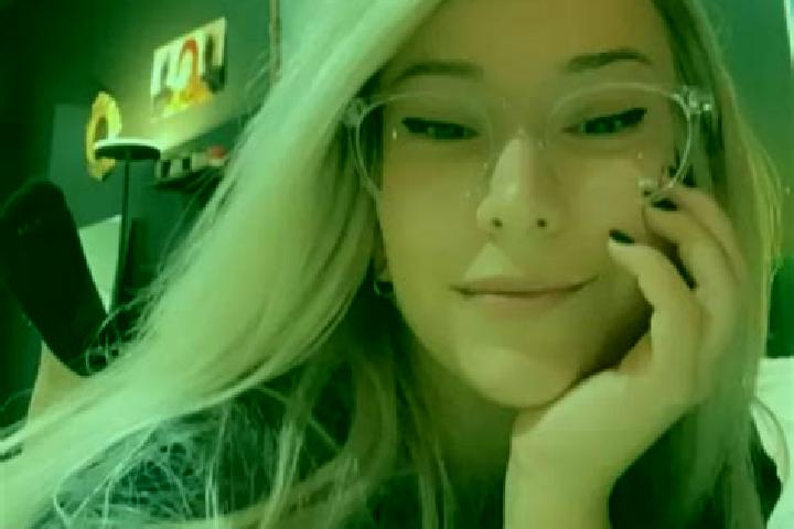 Rose, 28, a blonde grey-eyed latina companion based in Gusitei. Offering BDSM, A-Level, Domination, OWO, Deep French Kissing. Available for incall and outcal...