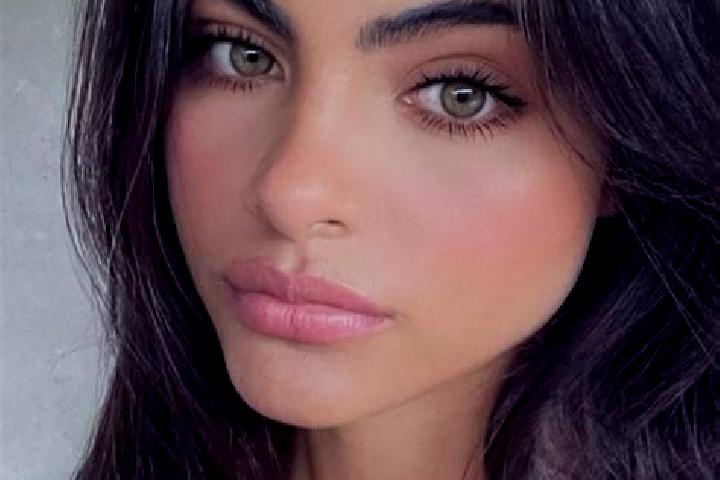 Rose, 28, a brunette dark-eyed middle eastern companion based in Narooma. Offering 69, Erotic Massage, Dinner Date, Party Girl. Available for incall and outc...