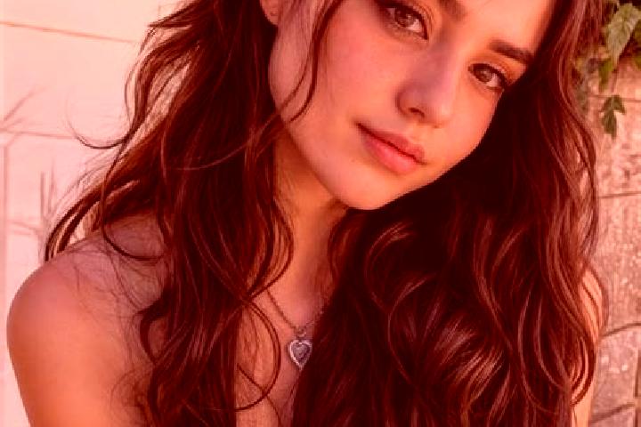Rose, 28, a brunette hazel-eyed asian companion based in Seville. Offering Overnight, A-Level, Roleplay. Available for incall and outcall, day and evening da...