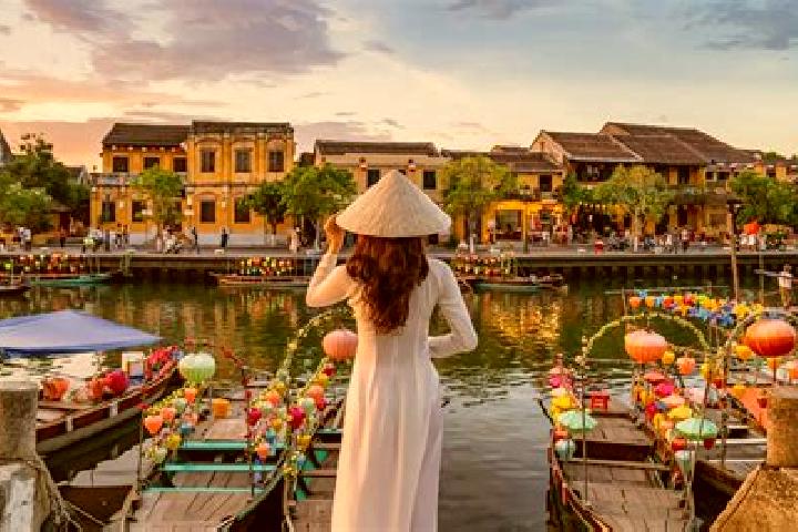 Rose, 28 — Escort in Di An, Vietnam