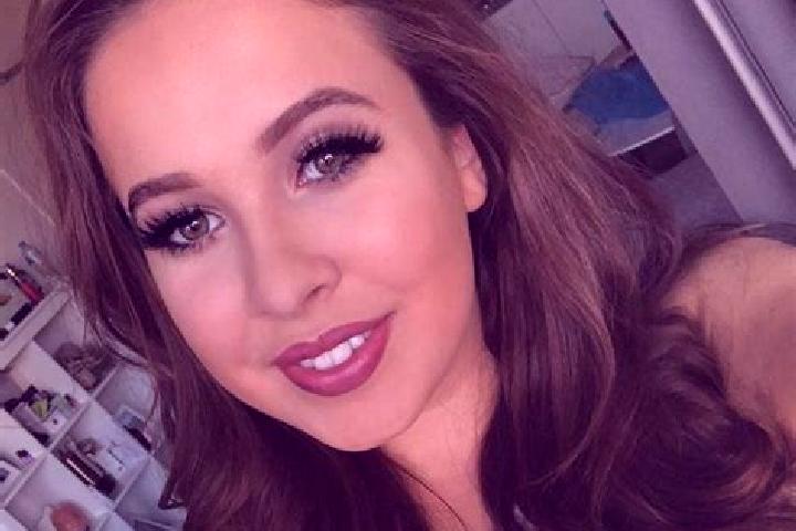 Rose, 29, a auburn amber-eyed european companion based in Popoiu. Offering Overnight, 69, Fetish, Deep French Kissing, Party Girl. Available for incall and o...