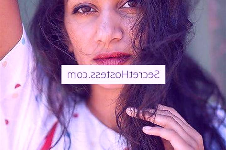 Rose, 29, a black grey-eyed indian companion based in Svensson Heights. Offering Domination, 69, Girlfriend Experience, Party Girl. Available for incall and ...