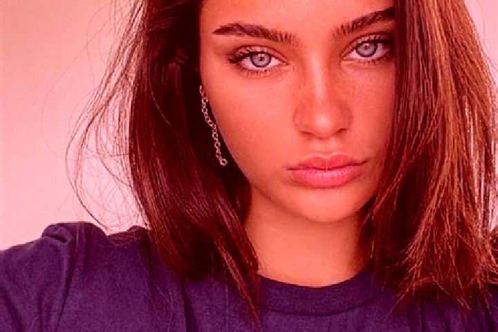 Rose, 29, a brunette dark-eyed ebony companion based in Mebusevleri. Offering 69, A-Level, Massage, BDSM. Available for incall and outcall, day and evening d...