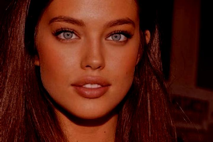 Rose, 29, a chestnut grey-eyed caucasian companion based in Huacaschuque. Offering Tantra, Dinner Date, 69. Available for incall and outcall, overnight booki...