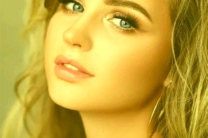 Rose, 29, a dark blonde blue-eyed slavic companion based in Suvorov. Offering Dinner Date, Tantra, Girlfriend Experience, Erotic Massage. Available for incal...