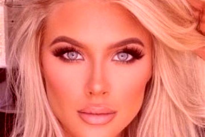 Rose, 29, a platinum blonde grey-eyed indian companion based in La Bazoge. Offering CIM, Massage, Striptease. Available for incall and outcall, day and eveni...