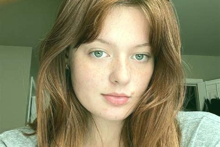 Rose, 29, a red grey-eyed european companion based in Meneses de Campos. Offering Overnight, CIM, BDSM. Available for incall and outcall, overnight bookings ...