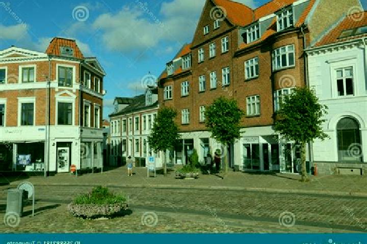 Rose, 29 — Escort in Gjol, Denmark