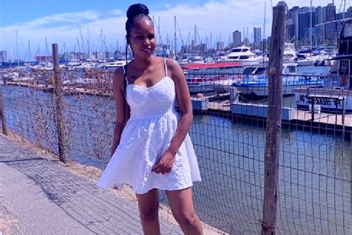 Rose, 29 — Escort in Kwamhlanga, South Africa