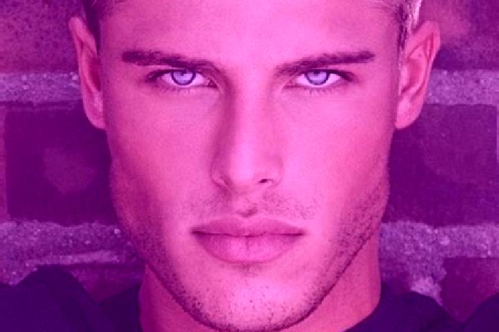 Rose, 30, a blonde dark-eyed caucasian companion based in Ness City. Offering OWO, Deep French Kissing, Girlfriend Experience. Available for incall and outca...