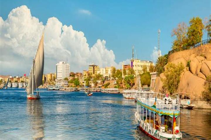 Rose, 31 — Escort in Diyarb Najm, Egypt