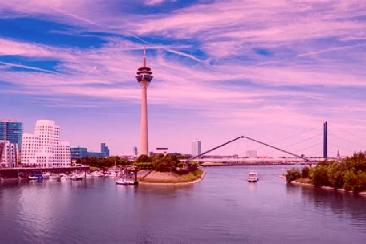 Rose, 31 — Escort in Duesseldorf, Germany