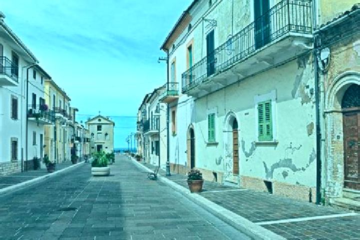 Rose, 31 — Escort in San Vito Chietino, Italy