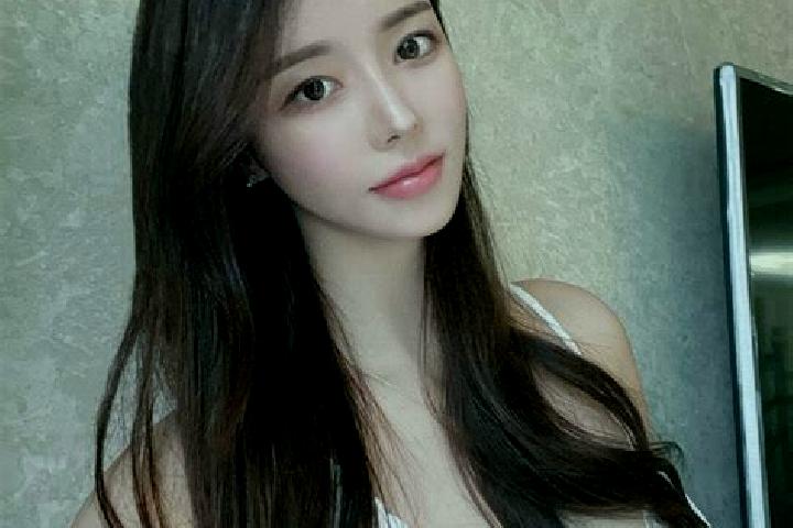 Rose, 31 — Escort in Xiashu, China