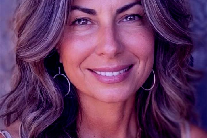 Rose, 32, a brunette grey-eyed latina companion based in Varallo. Offering Travel Companion, Tantra. Available for incall and outcall, day and evening dates.