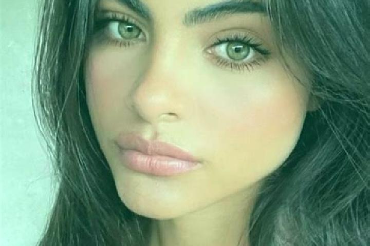 Rose, 32, a chestnut dark-eyed indian companion based in Avise. Offering Roleplay, CIM, Prostate Massage. Available for incall and outcall, overnight booking...