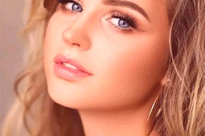 Rose, 32, a dark blonde blue-eyed mediterranean companion based in Sergines. Offering Roleplay, Erotic Massage. Available for incall and outcall, day and eve...