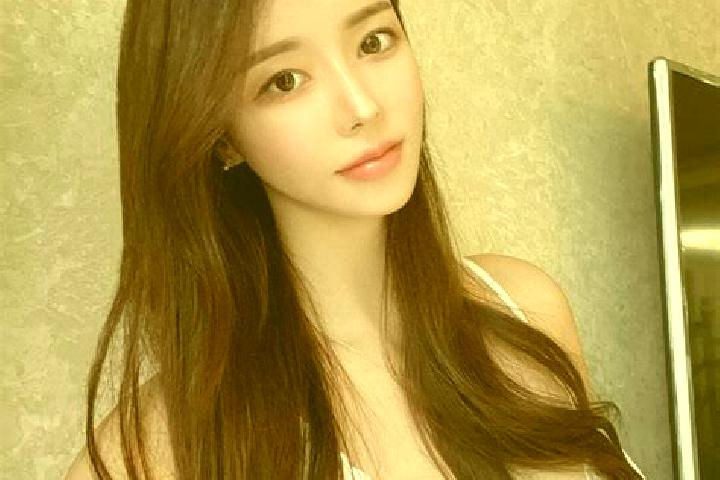 Rose, 32 — Escort in Laojinchang, China