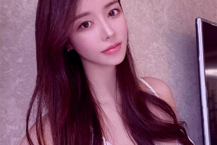 Rose, 32 — Escort in Luohuang, China