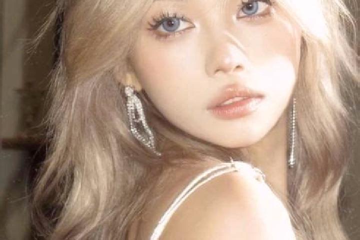 Rose, 33, a blonde blue-eyed asian companion based in Kopibaru. Offering Duos, GFE, Couples, Roleplay. Available for incall and outcall, overnight bookings a...