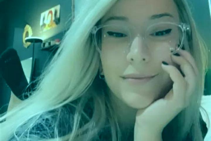 Rose, 33, a blonde dark-eyed mixed companion based in Hofheim in Unterfranken. Offering OWO, Overnight, Striptease. Available for incall and outcall, overnig...