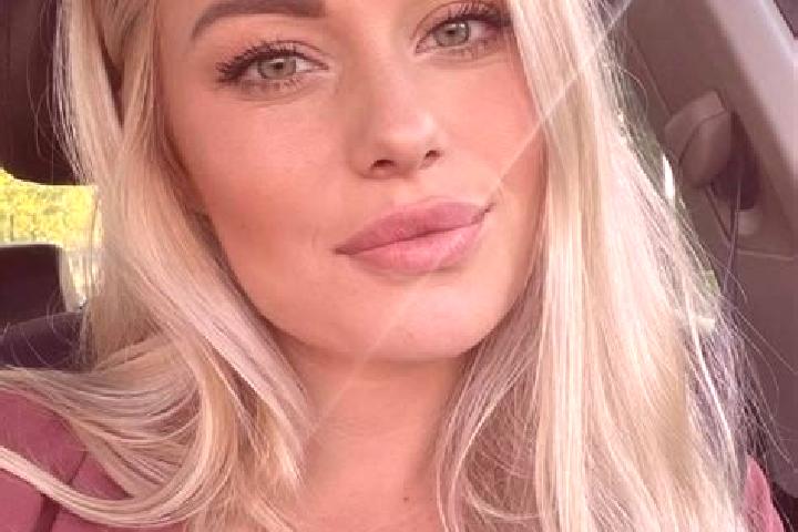 Rose, 33, a blonde hazel-eyed middle eastern companion based in Tlhareselele. Offering CIM, GFE, Overnight, Fetish, Travel Companion. Available for incall an...