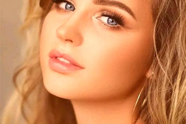 Rose, 33, a dark blonde blue-eyed ebony companion based in Superior. Offering Striptease, Massage, Tantra, 69. Available for incall and outcall, overnight bo...
