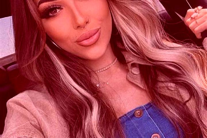 Rose, 33, a dark blonde brown-eyed caribbean companion based in Cour-sur-Heure. Offering 69, Fetish, Party Girl, Tantra. Available for incall and outcall, ov...