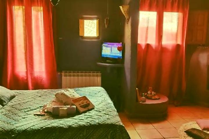 Rose, 33 — Escort in Adrada de Piron, Spain