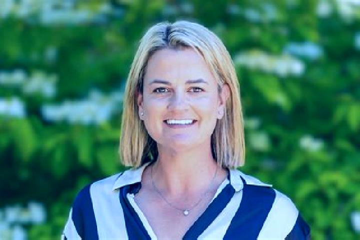 Rose, 33 — Escort in Crafers, Australia