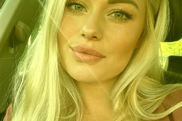 Rose, 34, a blonde hazel-eyed ebony companion based in Toutie. Offering Prostate Massage, A-Level, Couples. Available for incall and outcall, day and evening...