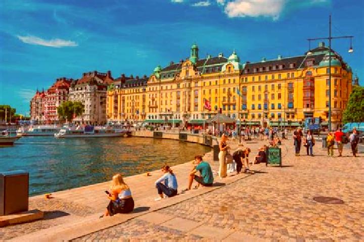 Rose, 34 — Escort in Rasunda, Sweden
