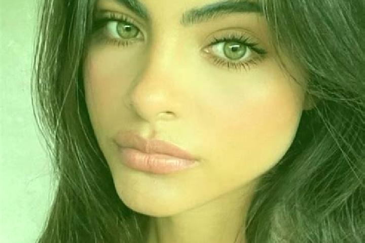 Rose, 35, a chestnut hazel-eyed indian companion based in Arsago Seprio. Offering Dinner Date, BDSM, Prostate Massage, Erotic Massage. Available for incall a...