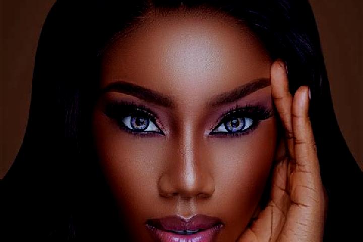 Rose, 35, a red blue-eyed ebony companion based in Jodiya Bandar. Offering OWO, Dinner Date, Massage, Fetish, Duos. Available for incall and outcall, overnig...