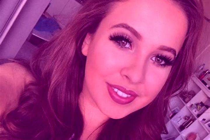 Rose, 35, a red dark-eyed european companion based in Korlingen. Offering Girlfriend Experience, Overnight, Striptease, Deep French Kissing. Available for in...
