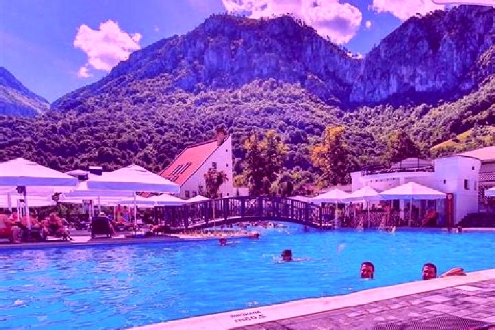 Rose, 35 — Escort in Baia, Romania