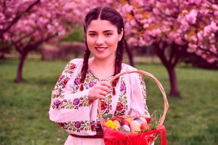 Rose, 35 — Escort in Calmatuiu de Sus, Romania