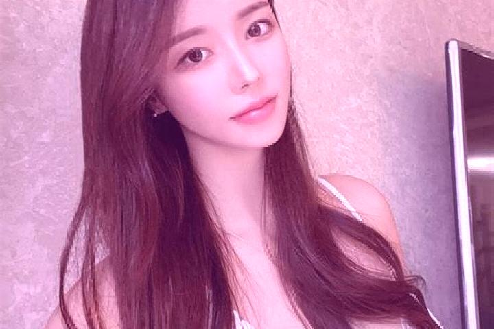 Rose, 35 — Escort in Majiagou, China