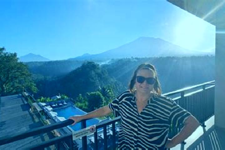 Rose, 35 — Escort in Menanga, Indonesia